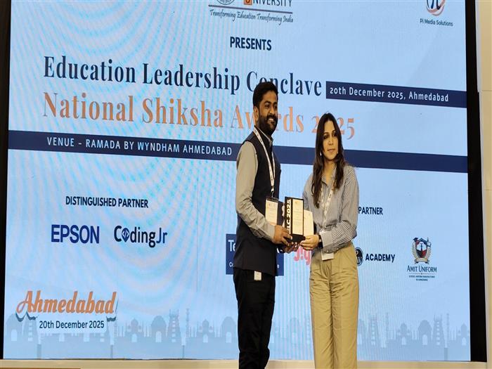AVM Bhadreshwar Honored with National Shiksha Award